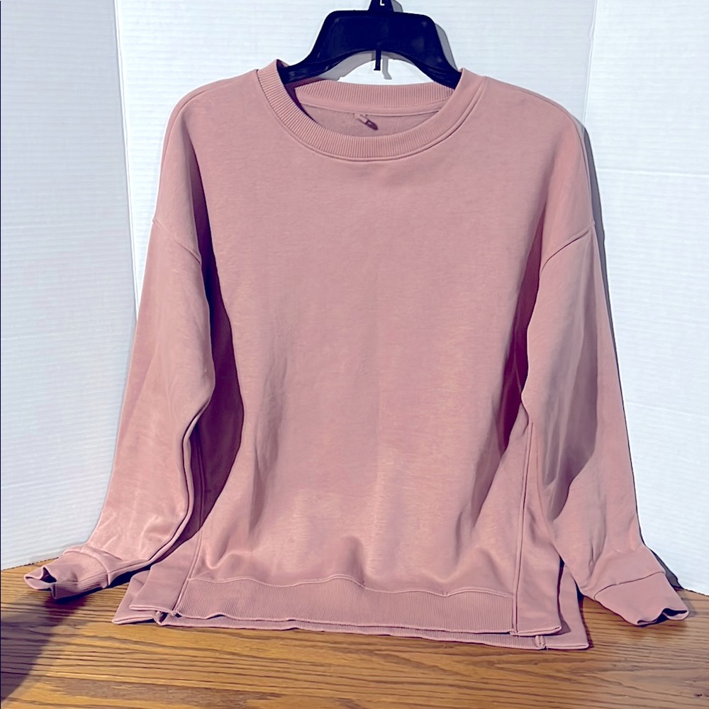 Lou & Grey Pink Crew Neck Side-Split Sweatshirt